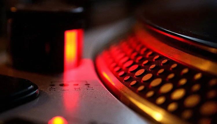 Melhores baladas do Rio de Janeiro: 10 imperdíveis para curtir a noite